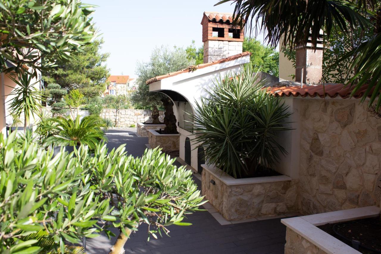 Apartments Villa Jelena Водице Екстериор снимка