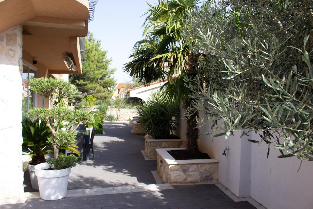 Apartments Villa Jelena Водице Екстериор снимка