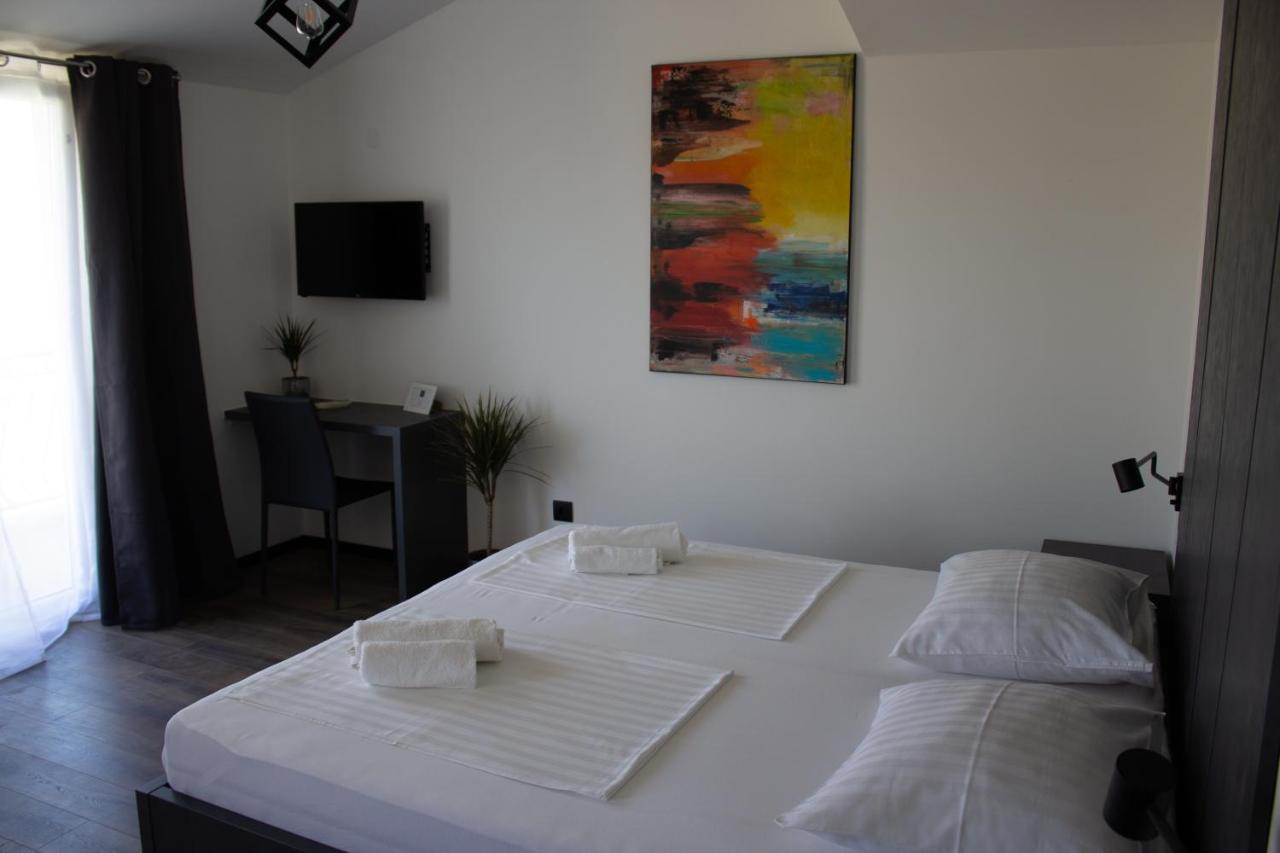 Apartments Villa Jelena Водице Екстериор снимка