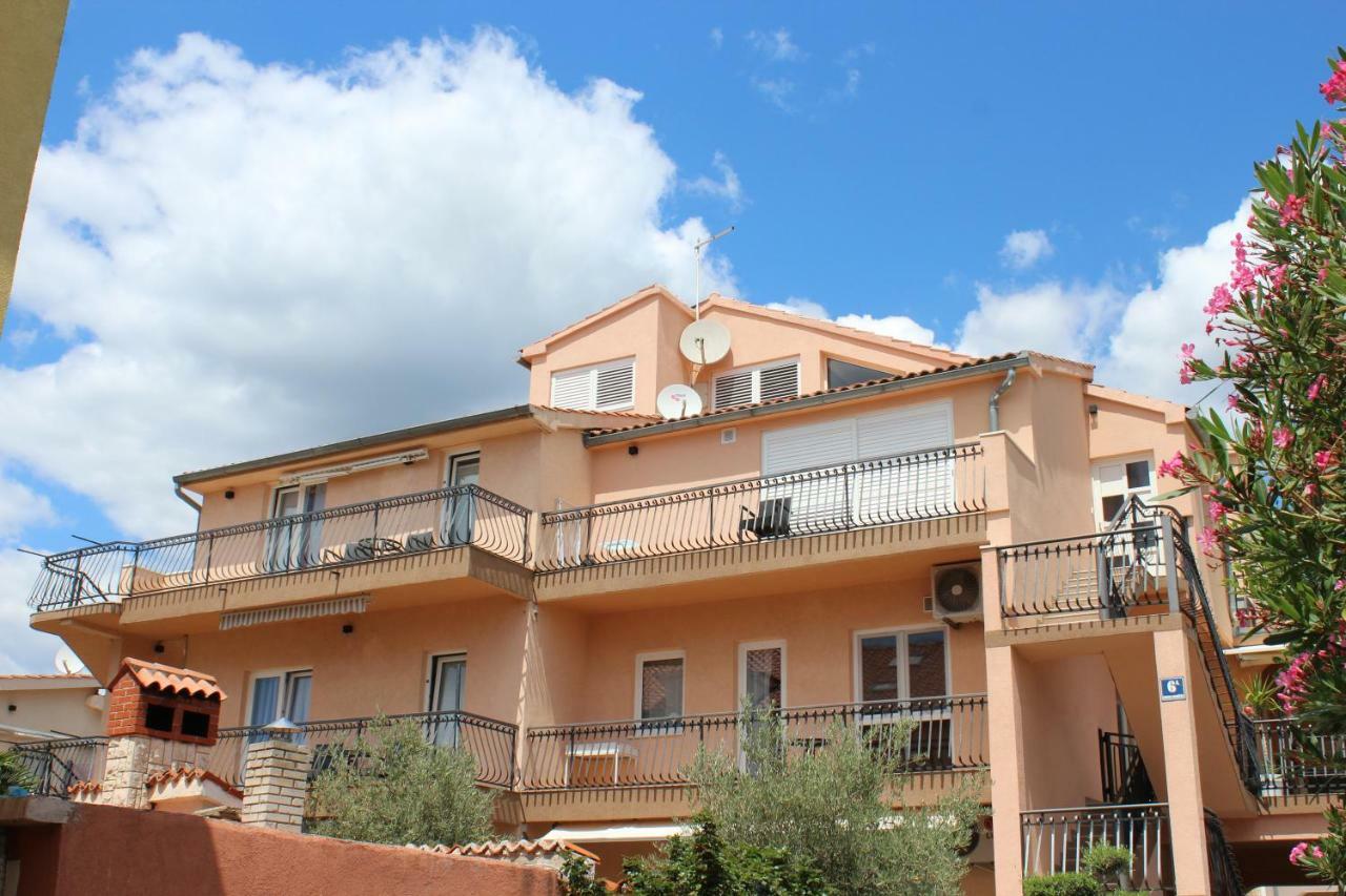 Apartments Villa Jelena Водице Екстериор снимка