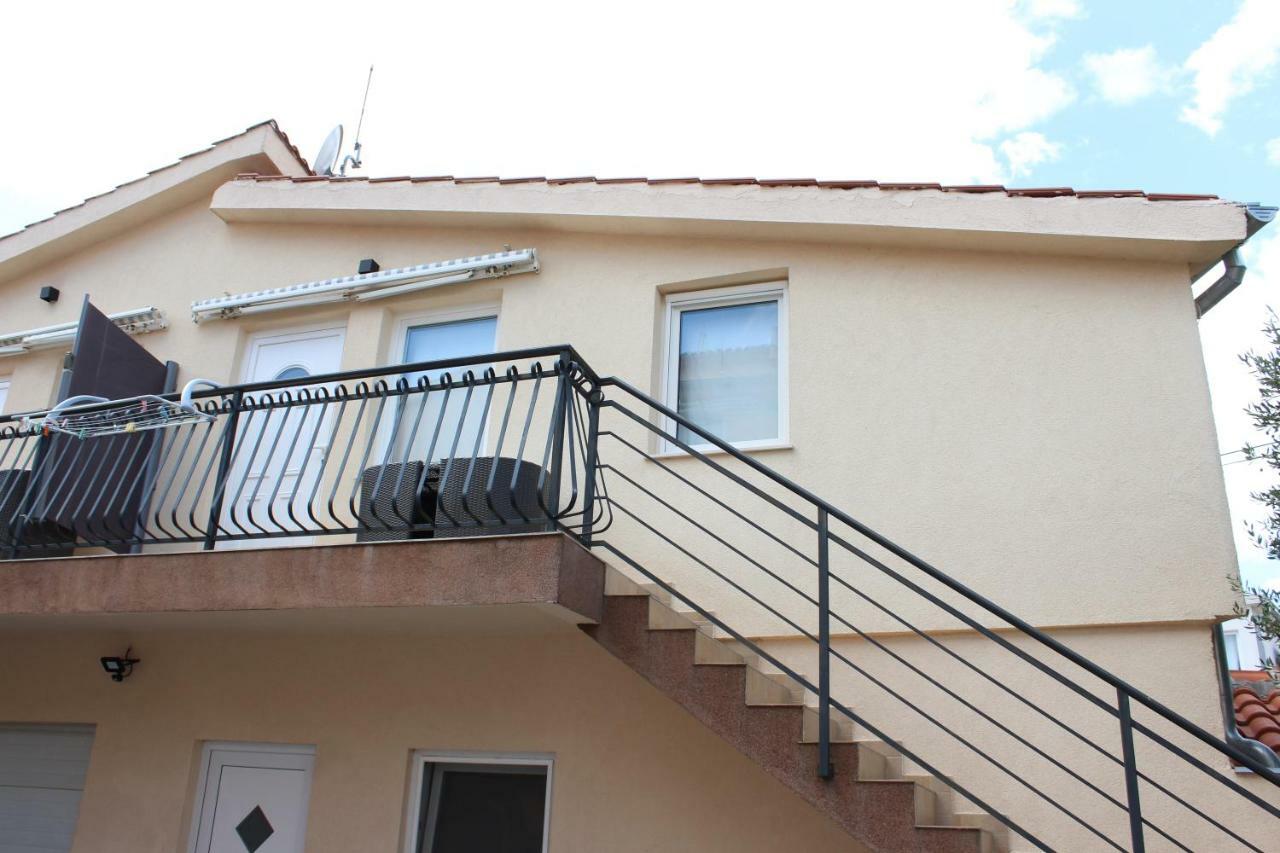 Apartments Villa Jelena Водице Екстериор снимка